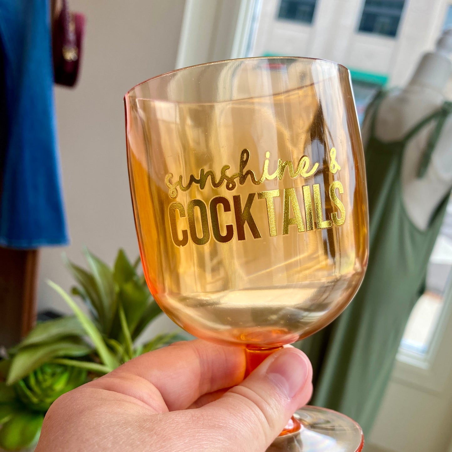 Sunshine And Cocktails-Set of 4 Stackable Wine Glasses
