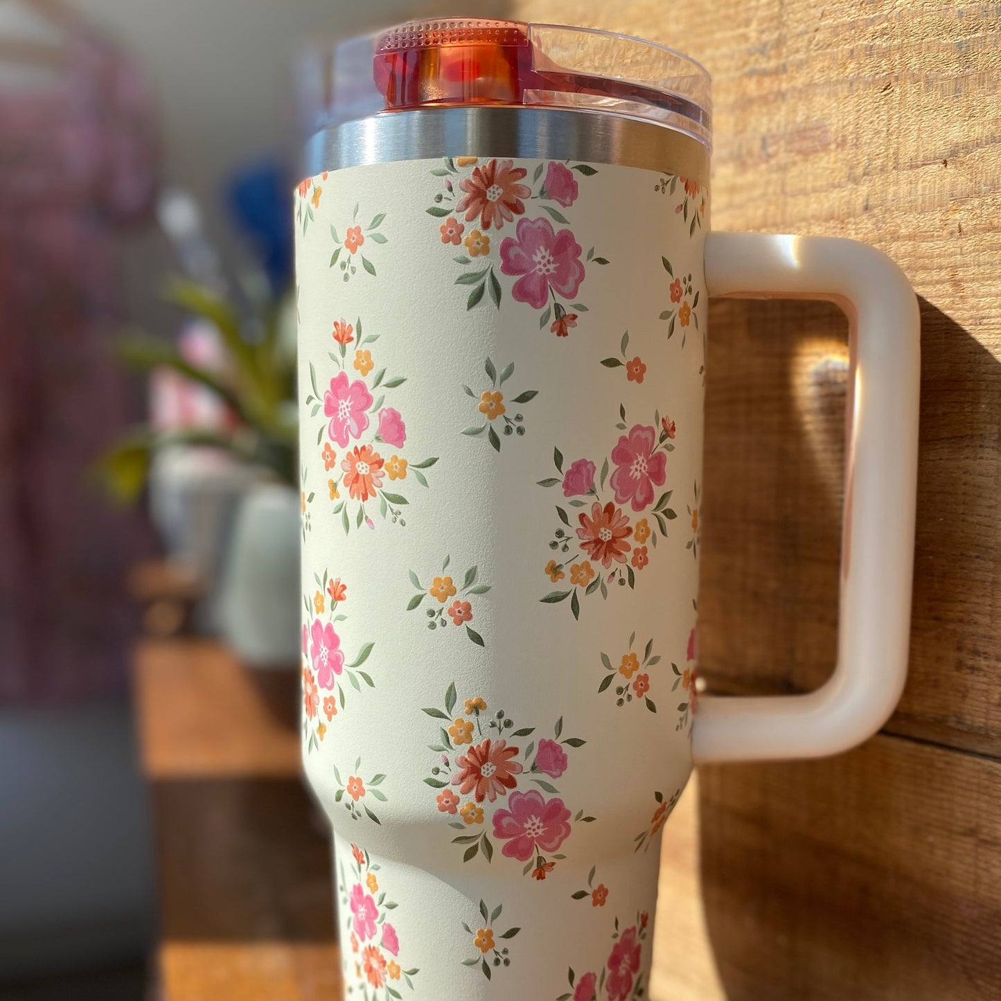 Endless Daydream Cream 40 oz Flip Straw Tumbler