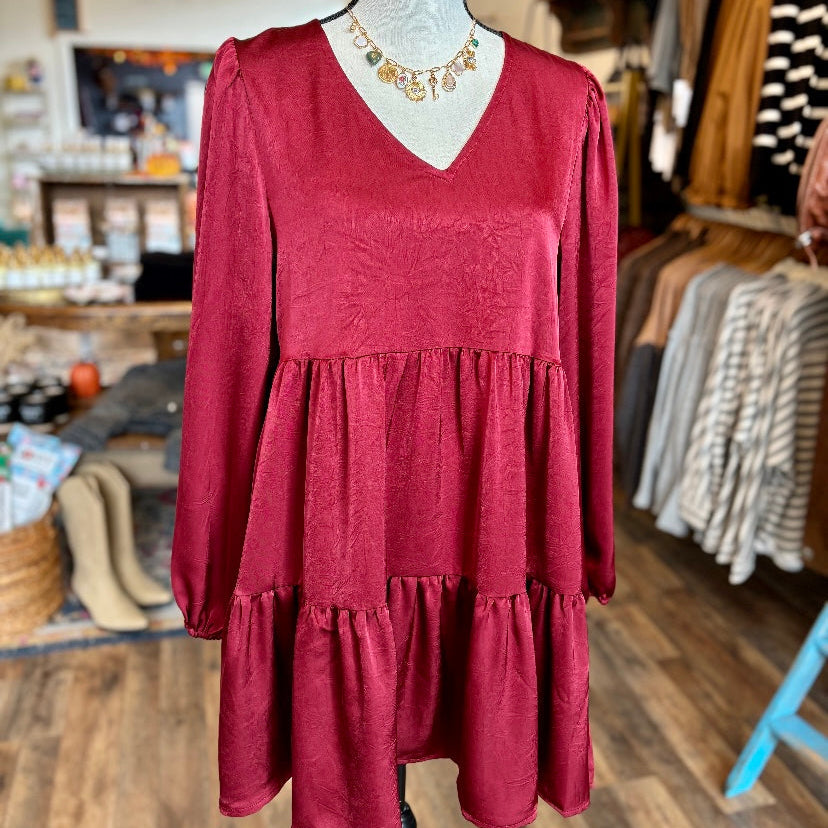 Crinkle Satin V-Neck Tiered Mini Dress in Burgundy