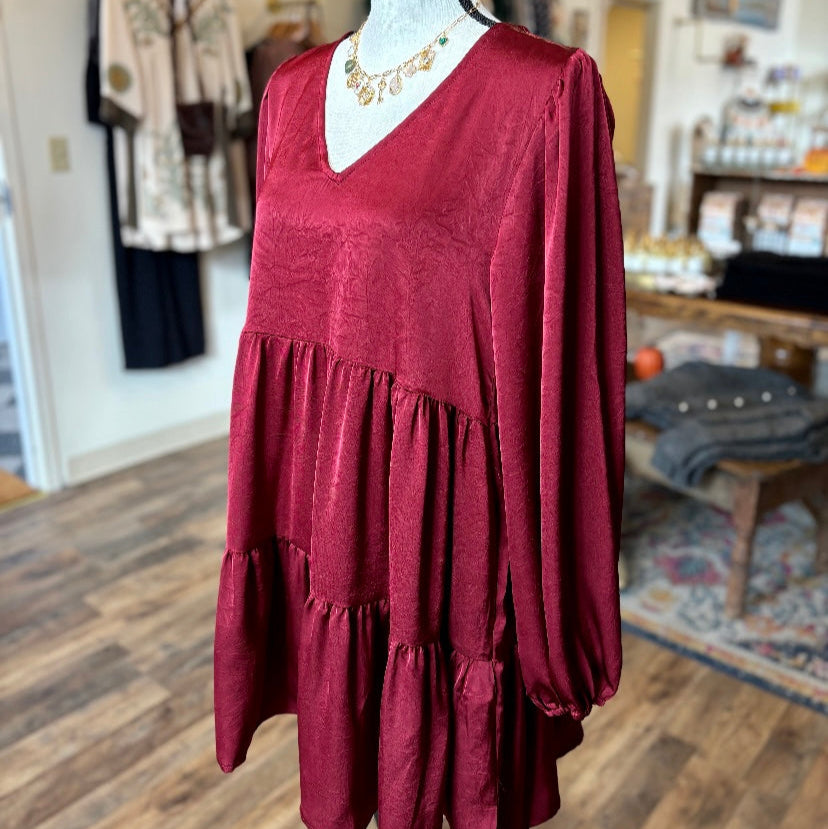 Crinkle Satin V-Neck Tiered Mini Dress in Burgundy