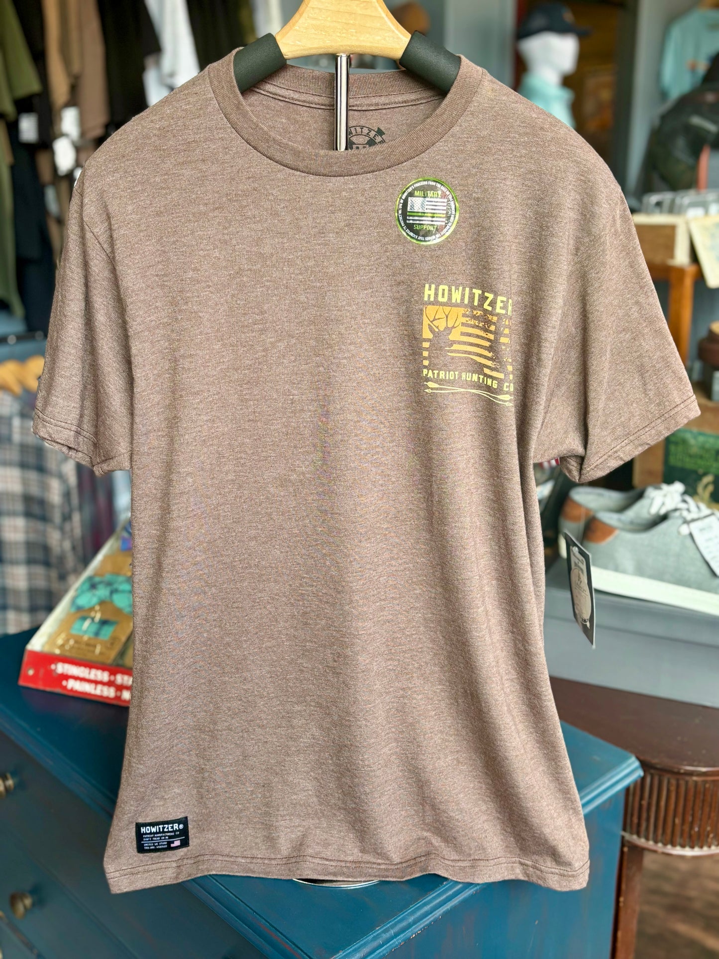 BROWN PATRIOT HUNTING TEE-HOWITZER