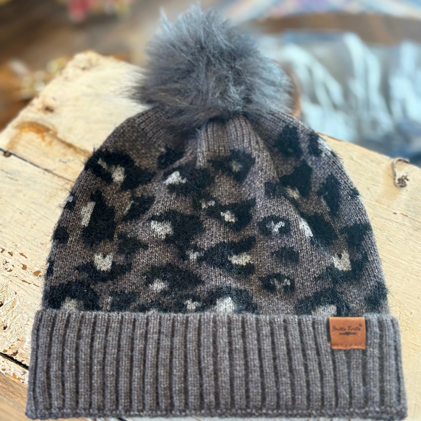 WOMENS LEOPARD WINTER POM POM HATS