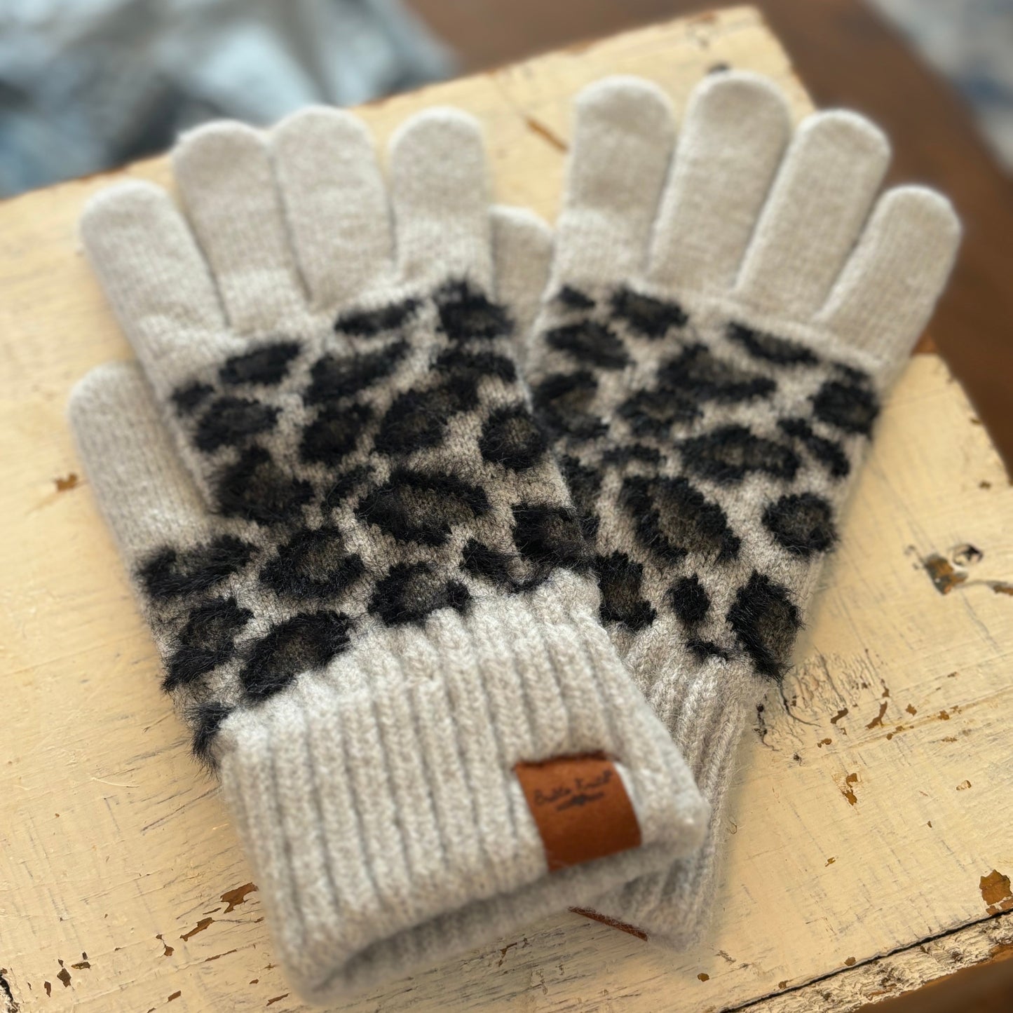 WOMENS LEOPARD WINTER GLOVES