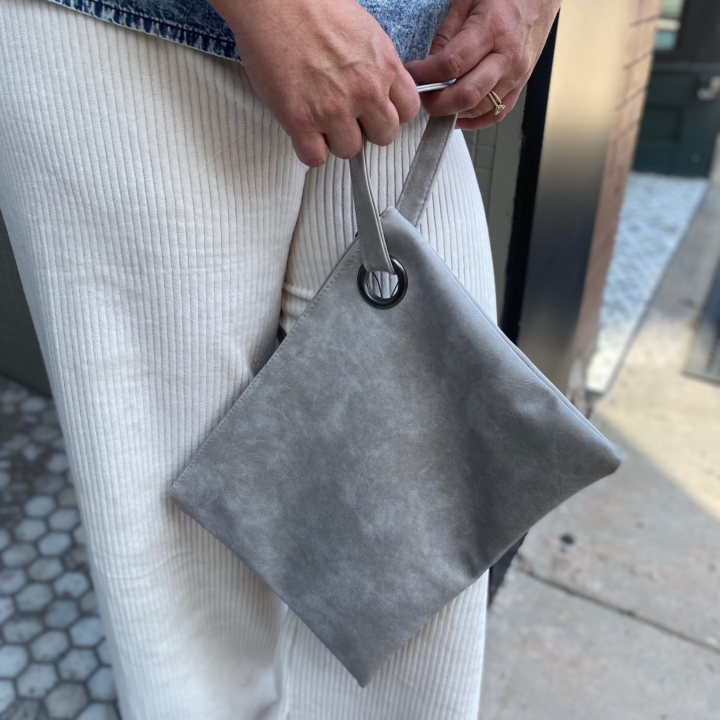 Alexa Oversized Clutch - Grey