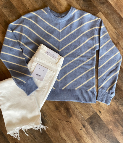 SKY CHEVRON KNIT SWEATER