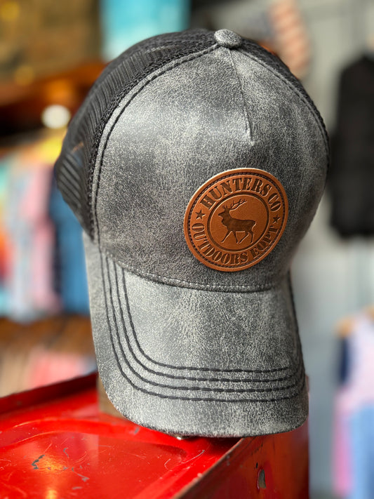 Hunters Co Ballcap in Gray