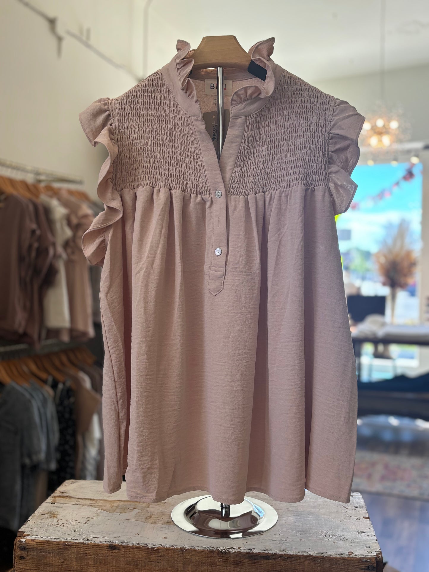 TAUPE CRINKLE GAUZE SMOCKED TOP