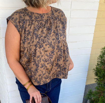 COFFEE FLORAL CAP SLEEVE BLOUSE